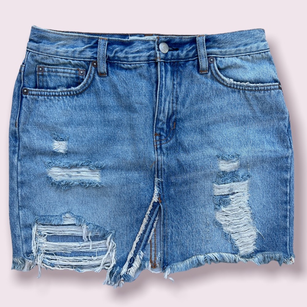 Free People ‘We the Free’ Denim Distressed Mini Skirt (size 25)
